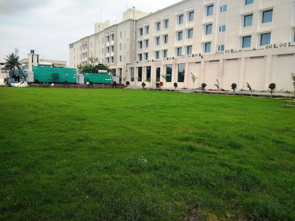 Hotel Oaks Bodhgaya Zewnętrze zdjęcie